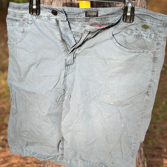 Buffalo David Bitton Men's Grey 34" Chino Short - Picture 1 of 3